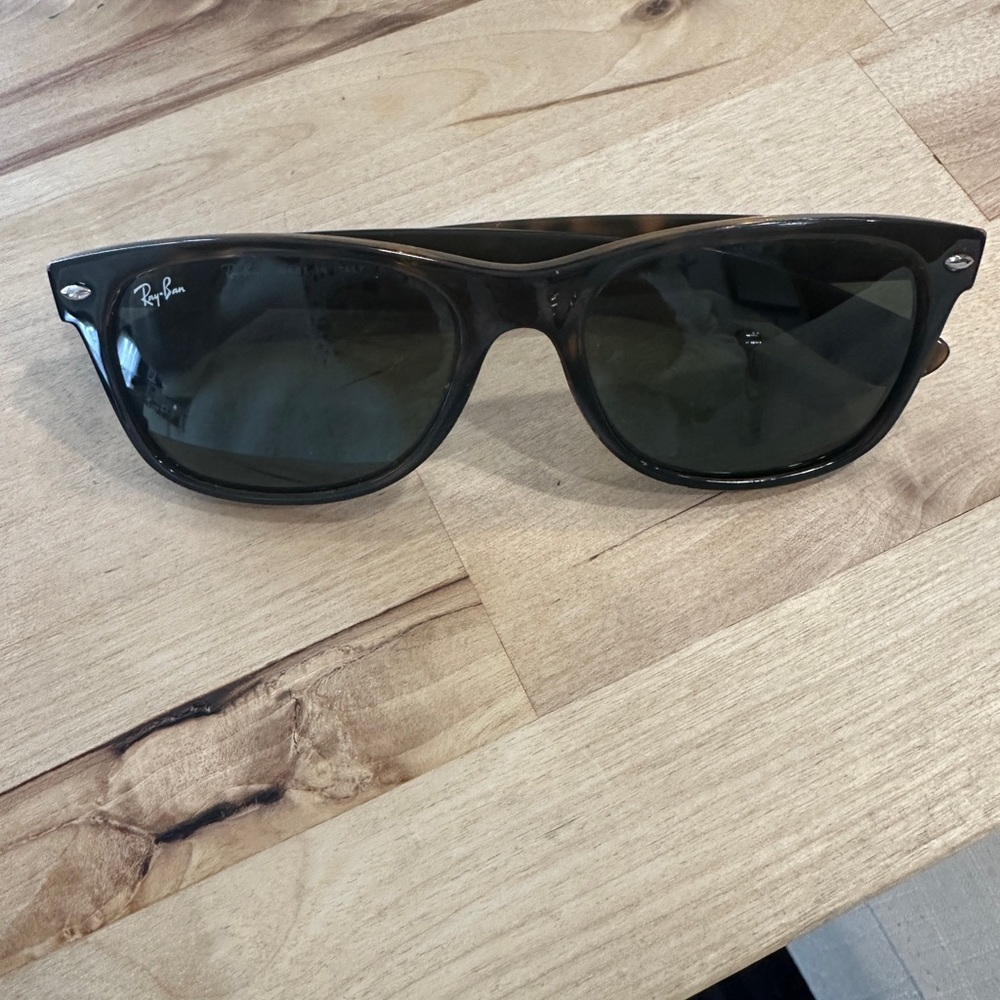 Ray-Ban Classic Black Sunglasses